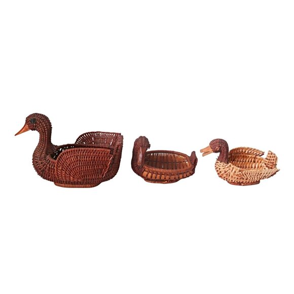 Vintage Wicker Ducks Geese Baskets Wooden Beaks Set Of 3 - Picture 1 of 7